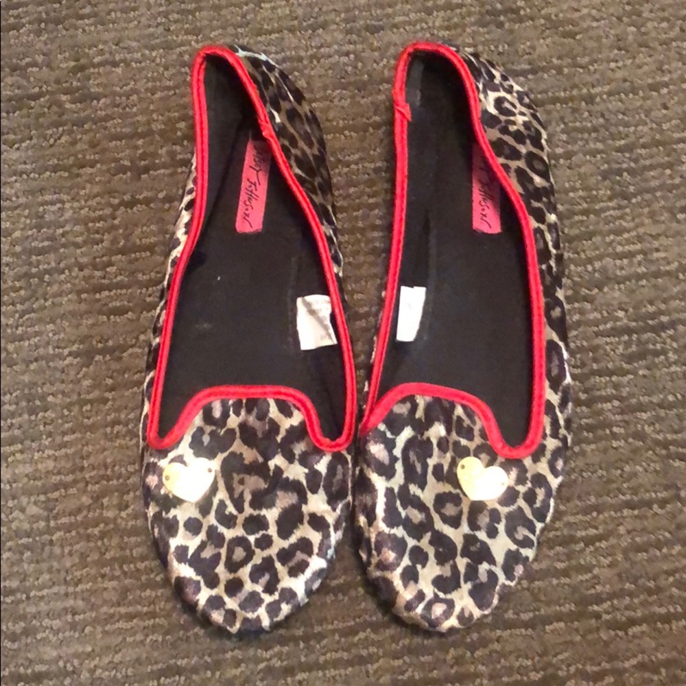 Betsey Johnson Leopard Slippers 9/10